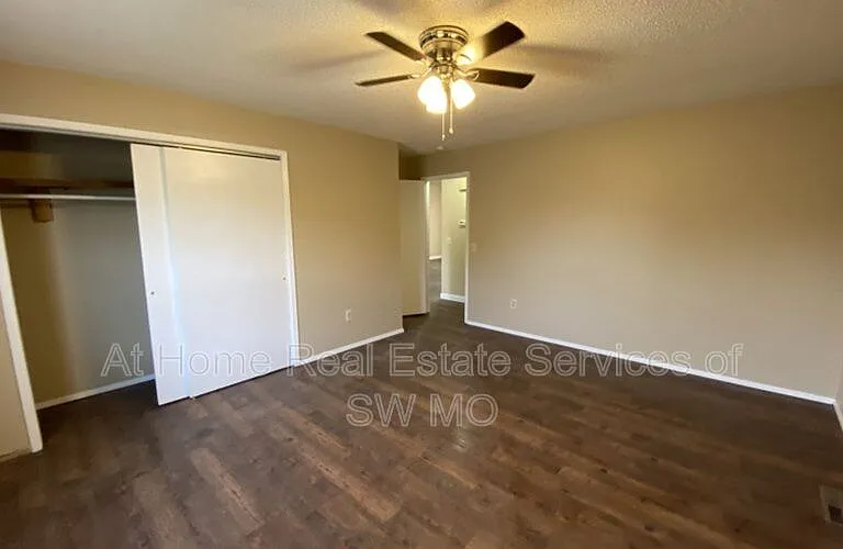1207 W Sunset St #B — Photo 8