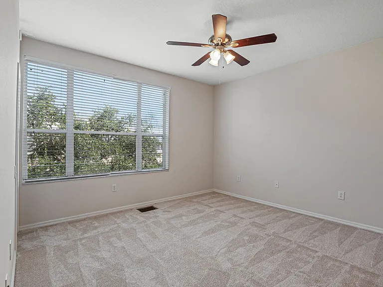 3168 Bayshore Oaks Dr — Photo 19