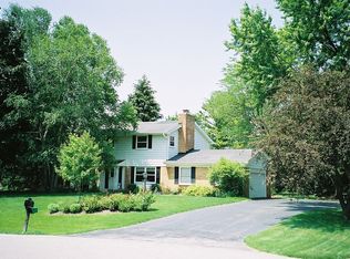 13050 Dunwoody Dr, Elm Grove, WI 53122