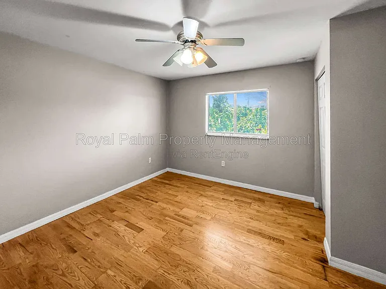 2706 Owen Ave S — Photo 18