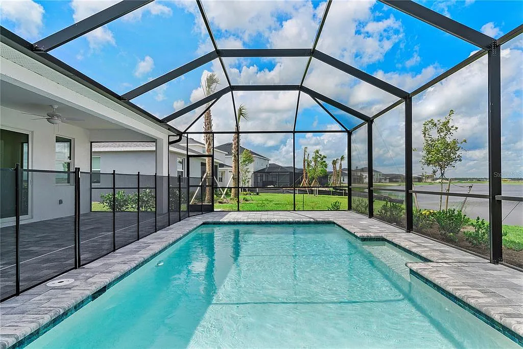 3 bed, 3.0 bath, 2217 sqft, $3,300 — Photo 1