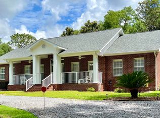 258 Lake Holley Cir, Defuniak Springs, FL 32433