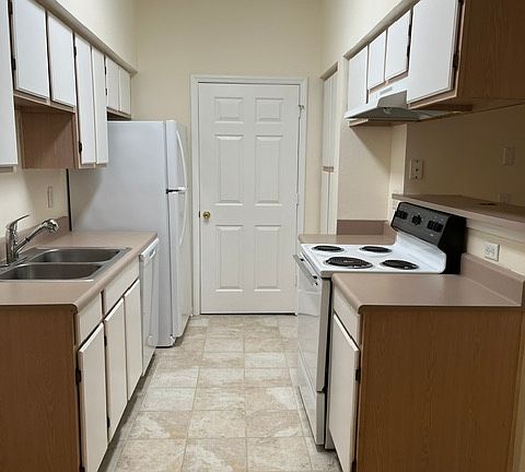 5th image of 112 Union Cemetery Rd APT 115