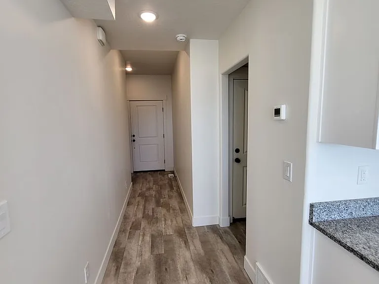 1002 E 1300 S — Photo 17