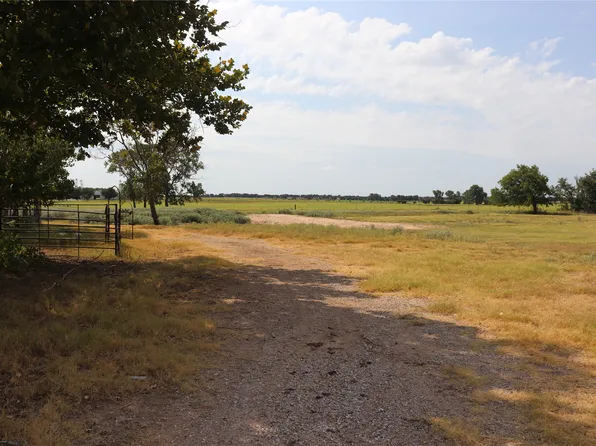 102 Azro St, Gorman, TX 76454
