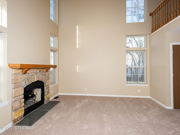 4th image of 16 Meadow Ct