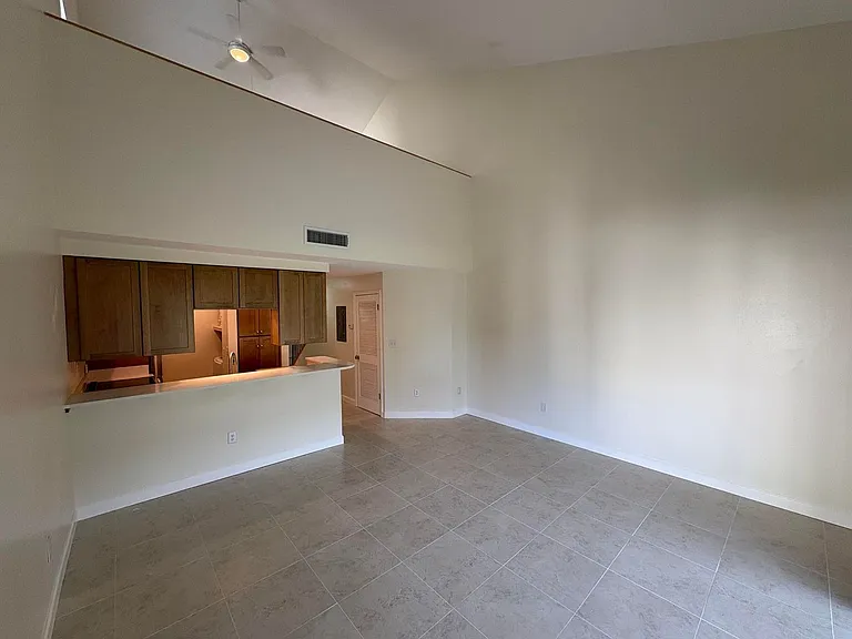 314 Westlake Ct — Photo 11