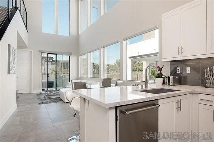 1st image of 8587 Aspect Dr