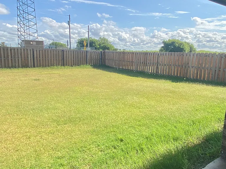 210 Meadowlark Ln — Photo 30