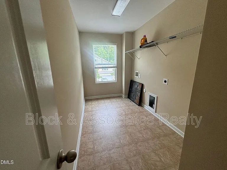 4 White Spruce Ct — Photo 47