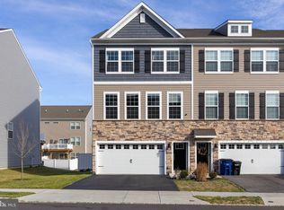 65 Sisters Farmstead Rd, Mount Laurel, NJ 08054