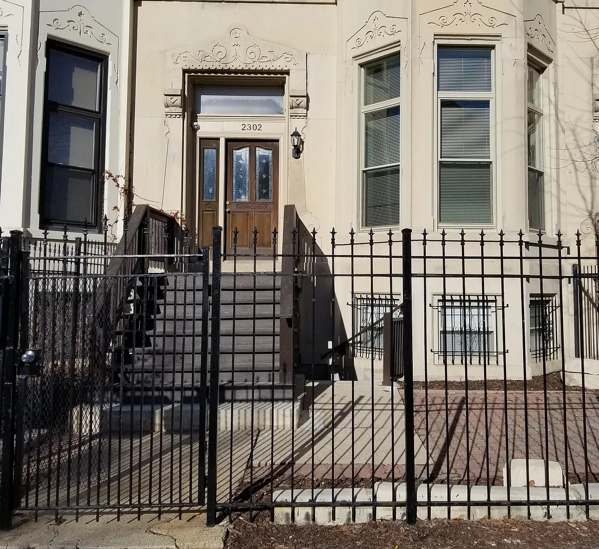 Building Photo - 2302 W Monroe St #1
