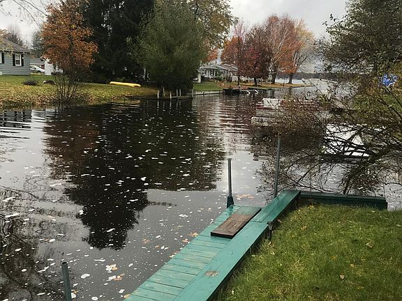 4th image of 9823 Kathleen St