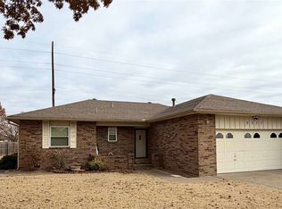 2317 Eagle Rd, Ponca City, OK 74601