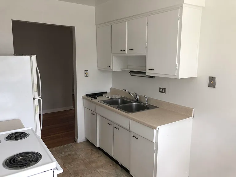 1116 Greenleaf Ave #1G — Photo 11