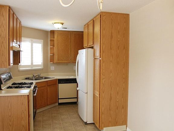 Kitchen & Dinette Area