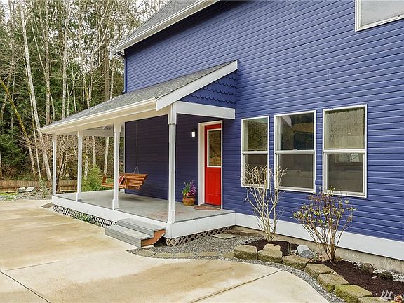 4th image of 19445 Division Ave NE