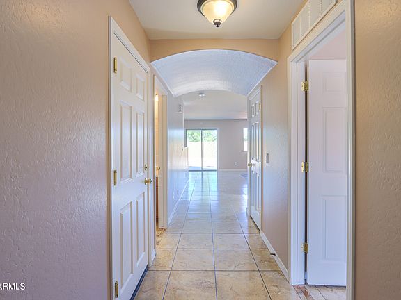 3rd image of 325 N 21ST Circle