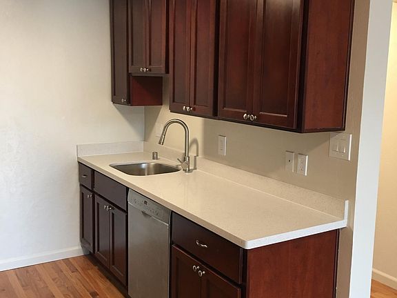 2nd image of 1760 Beach St APT 5