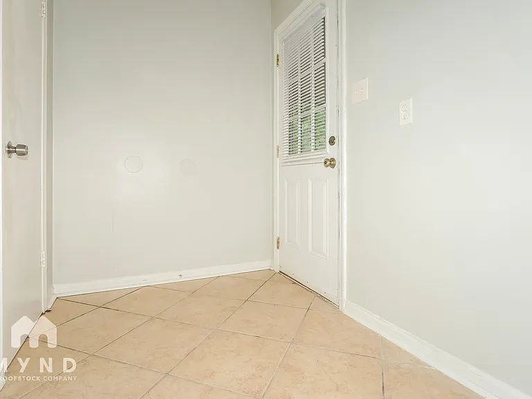 8206 Whitehead Dr — Photo 9