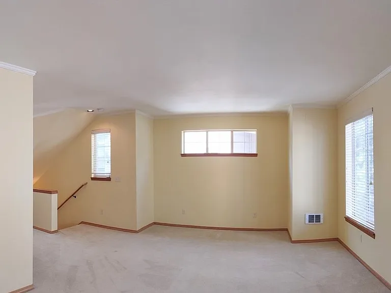 210 Sagebrook Ln — Photo 3