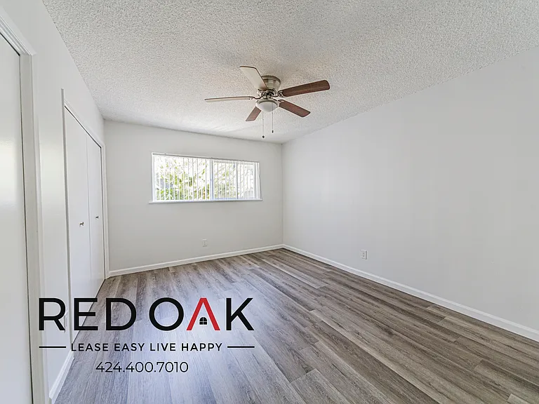 7502 Canby Ave #1 — Photo 9