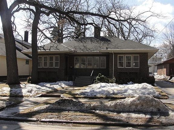 3rd image of 9 Oak Dr