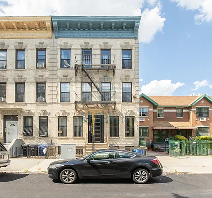 Rented by null | media 30