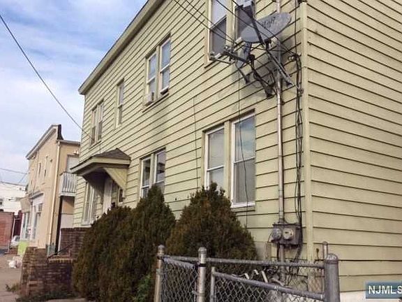 4th image of 12 Heckel St