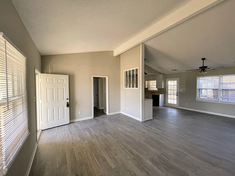 1501 Westview Dr NW — Photo 5