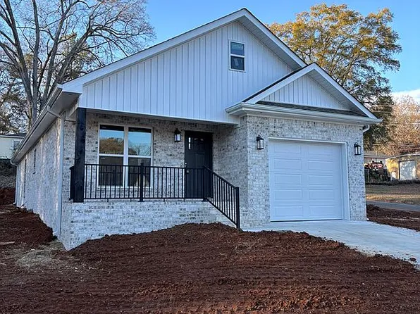 1100 Madison St, Tuscumbia, AL 35674