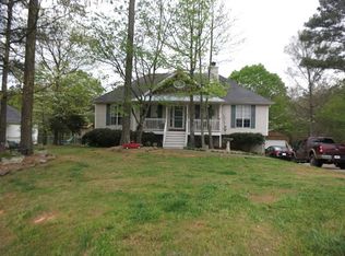 136 Manning Mill Rd, Adairsville, GA 30103
