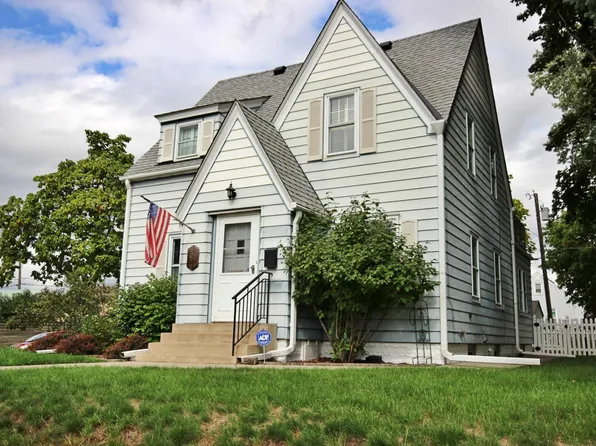 1001 Cook Ave E, Saint Paul, MN 55106