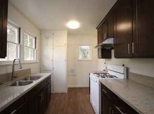 1373 N Holliston Ave, Pasadena, CA 91104