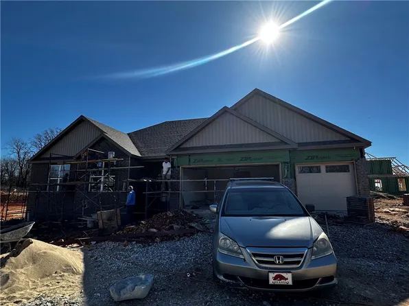7677 Teton Trl, Springdale, AR 72762