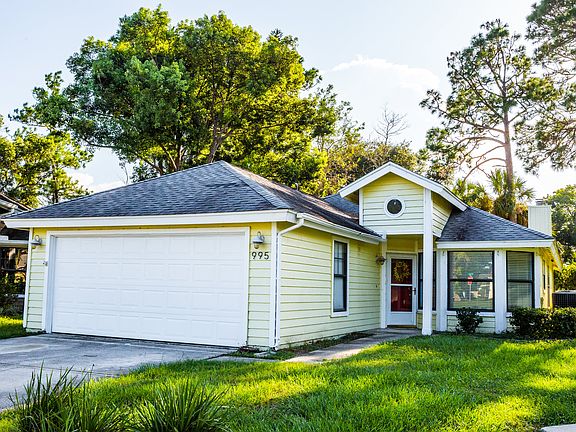 2nd image of 995 Heatherwood Ct