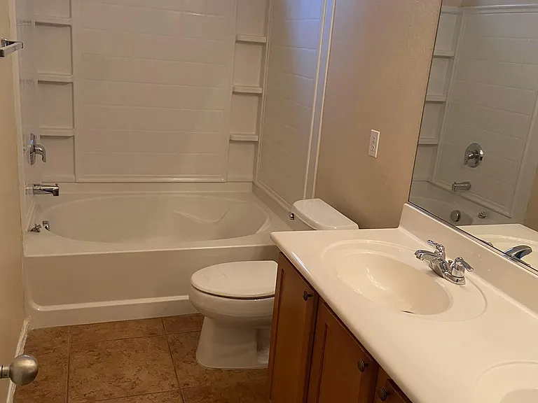 5207 W Glass Ln — Photo 5