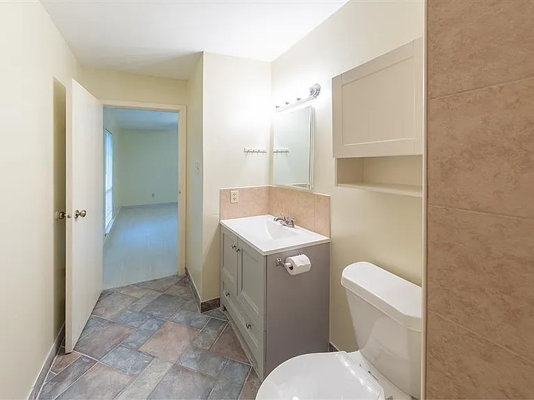 49 Blue Fox Rd — Photo 10
