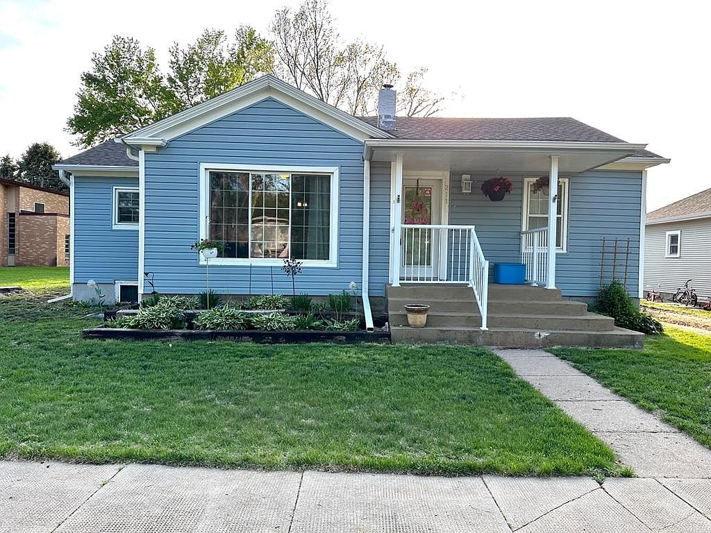 211 N Derby Ave, Giltner, NE 68841 Zillow
