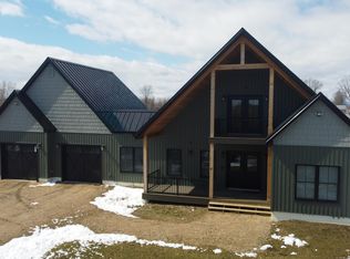 4 Lighthouse Rd, Plattsburgh, NY 12901