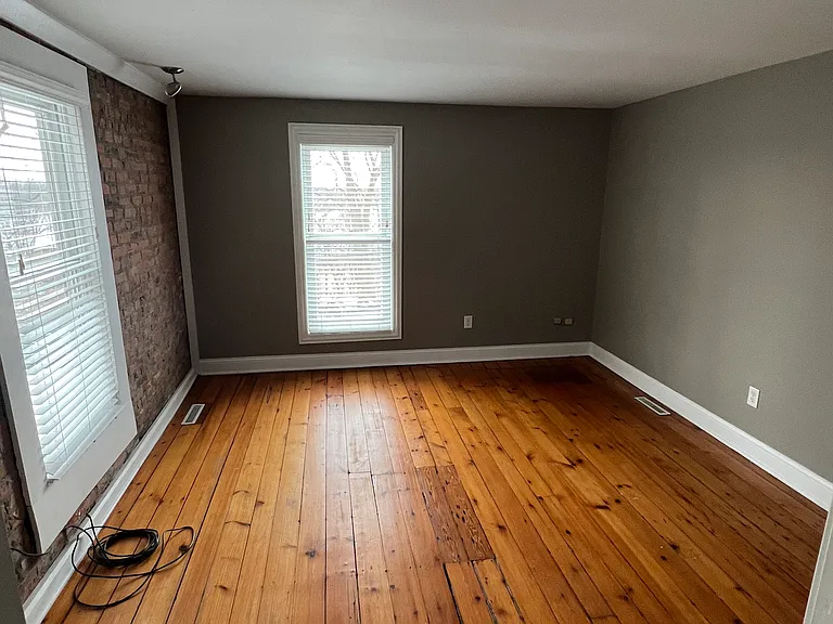 901 S Front St — Photo 18