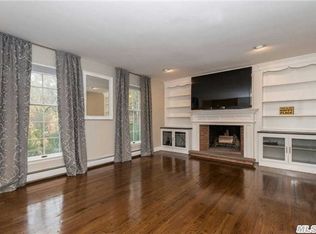 12 Valley Rd, Stony Brook, NY 11790