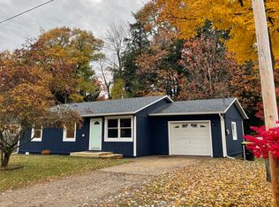 1005 Centerwood Dr, East Tawas, MI 48730