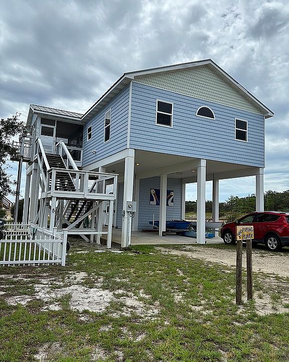1st image of 8 Tarpon St
