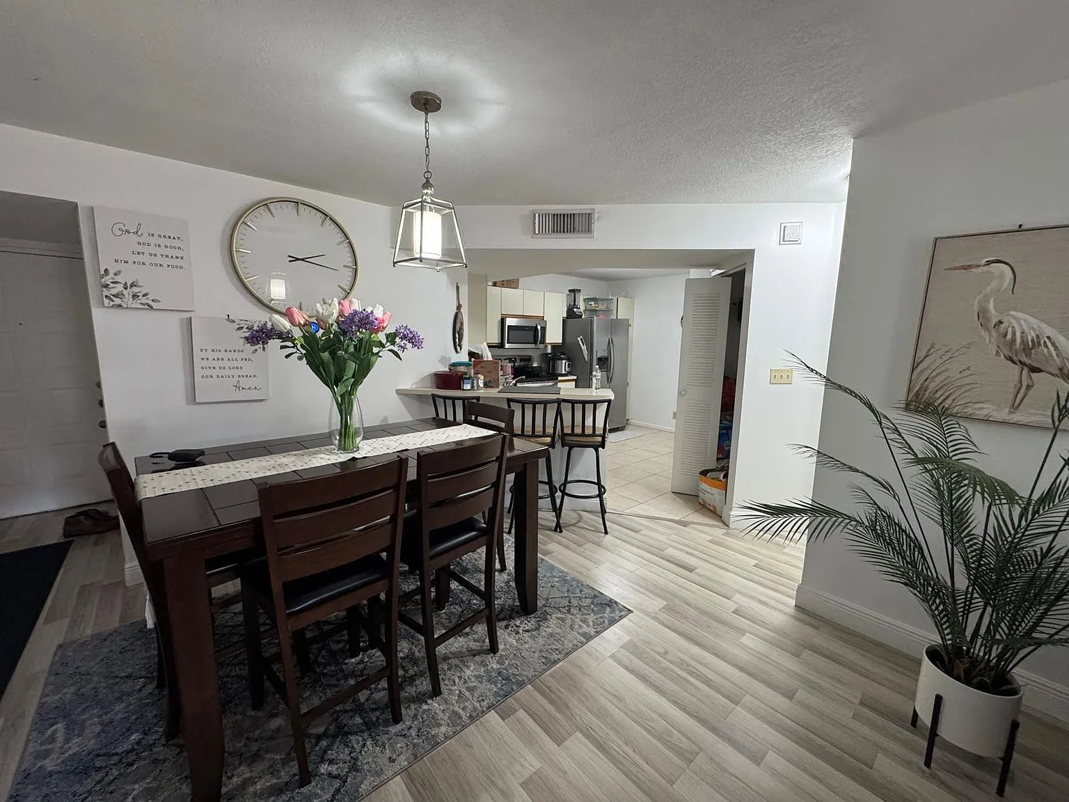 2 bed, 2.0 bath, 984 sqft, $2,300 — Photo 4