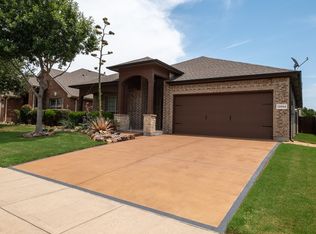 13062 Red Robin Dr, Fort Worth, TX 76244