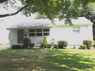 694 Orchard St, Trumbull, CT 06611