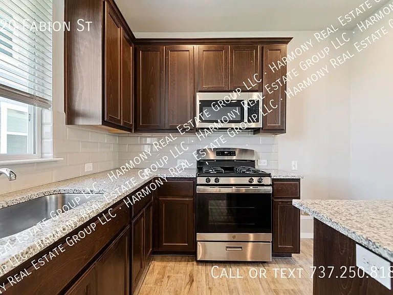 220 Fabion St — Photo 11