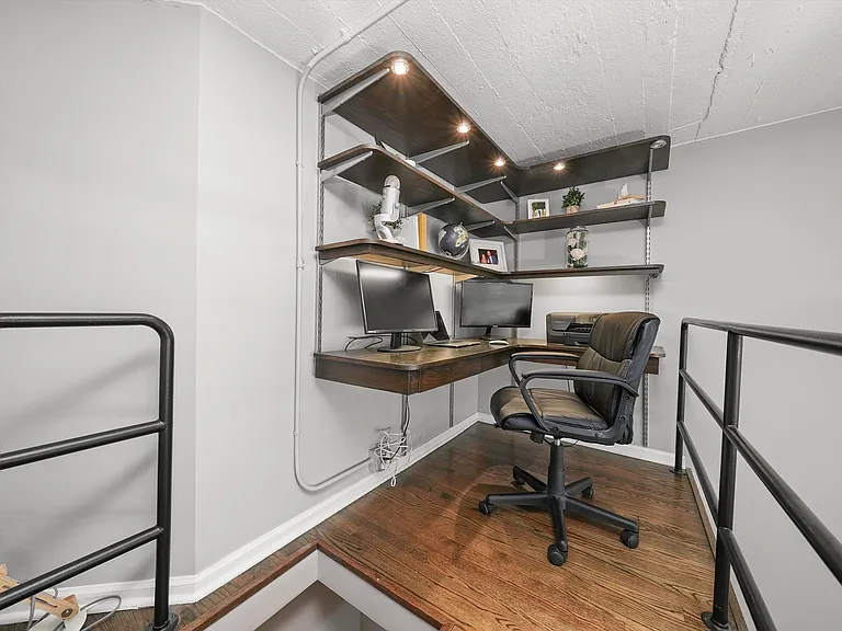 1019 W Jackson Blvd #3G — Photo 4