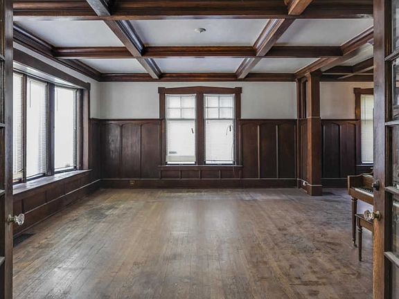 5th image of 611 Prospect Ave SE